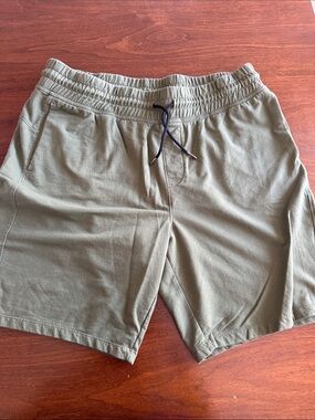 Zella Men Olive Drawstring Athletic Shorts with Black Cord